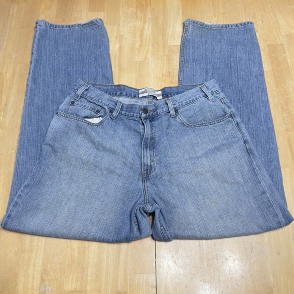 Levis Authentics Signature Mens Jeans Blue Denim Relaxed Fit 36x32 *34x31.5 Fit* - Picture 2 of 13